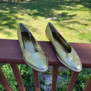 AJ Valenci Vintage Ladies Gold Jeweled slip on flats, shoes 9M